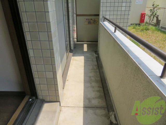 バルコニー　バルコニーはこちらです。十分な広さがございますね