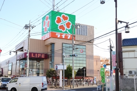 スーパー　ライフ竹の塚店（スーパー）まで105m