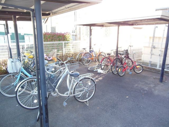 その他共有部分　★屋根付駐輪場です★