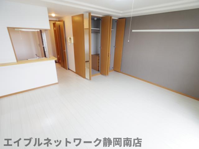 その他設備　ゆったりとした居間です