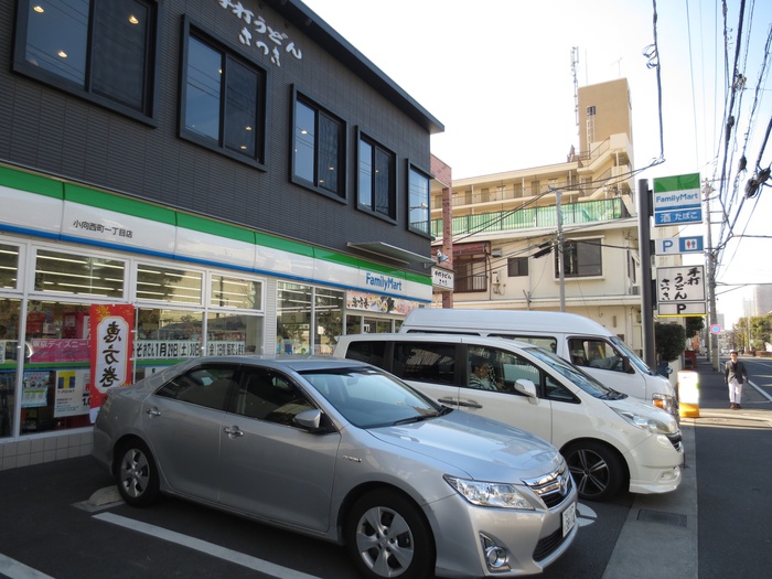 コンビニ　ファミリーマート（コンビニ）まで108m