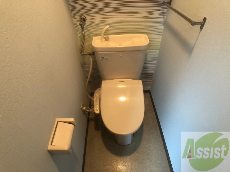 トイレ　こちらはトイレです。清潔感があり、安心して使用できます。