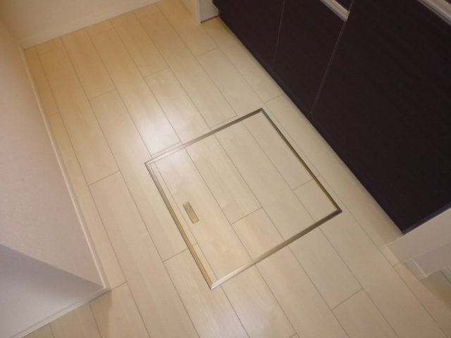 収納　床下収納
