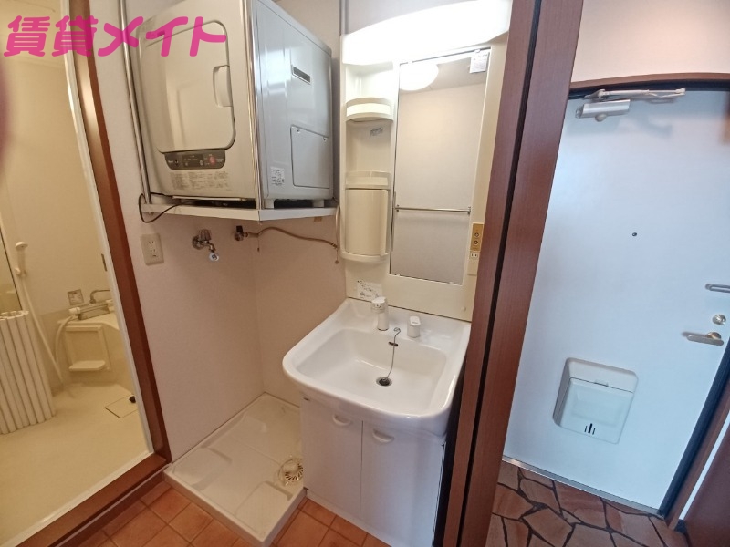 洗面設備　同物件別部屋写真