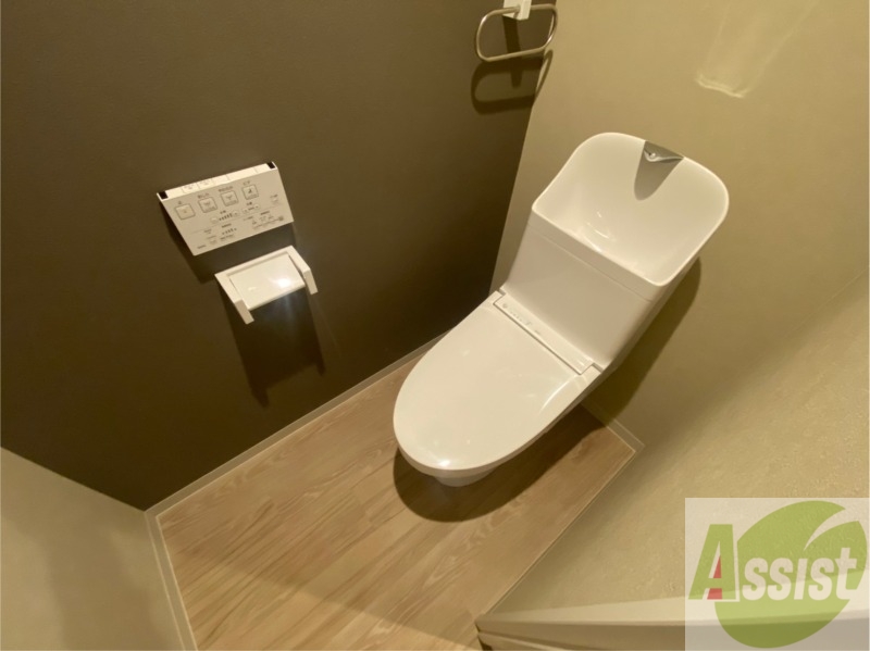 トイレ　トイレです。ウォシュレット付を探している方、おすすめです。