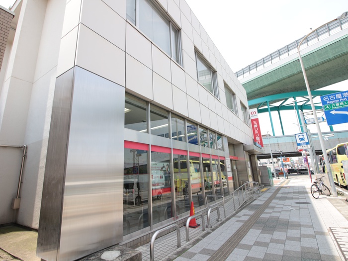 銀行　三菱UFJ銀行　六番町支店（銀行）まで470m