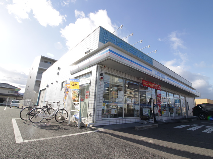 コンビニ　ローソン桂朝日町店（コンビニ）まで500m