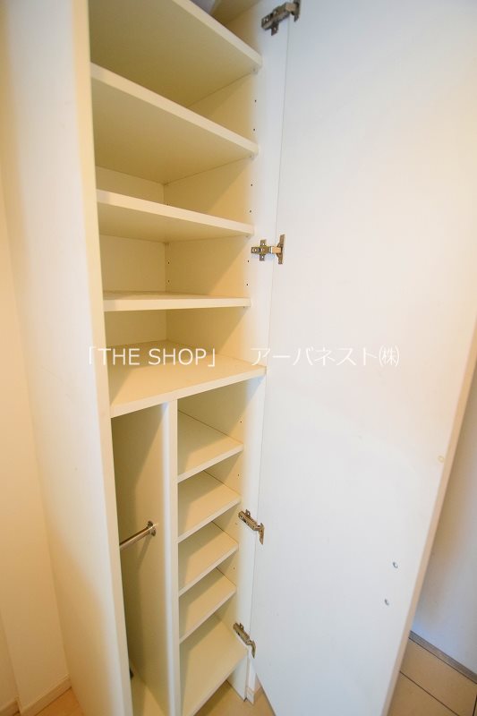 玄関　シューズボックス
