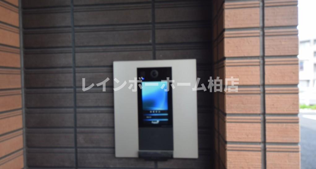 エントランス　オートロックがあります