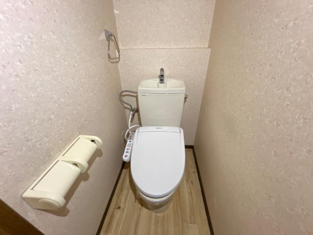 トイレ　シャワー付トイレ