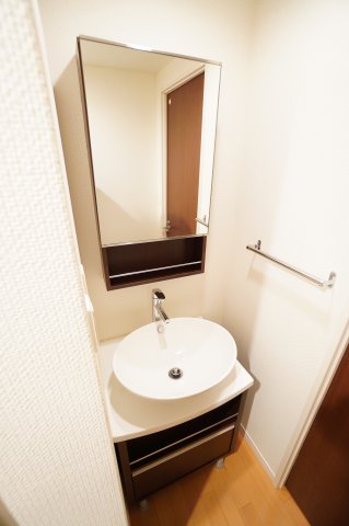 洗面設備　※同物件・同タイプの写真です。