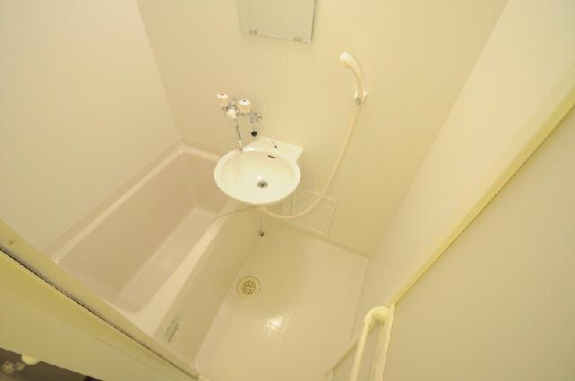 バス・シャワールーム　同タイプの部屋の写真です