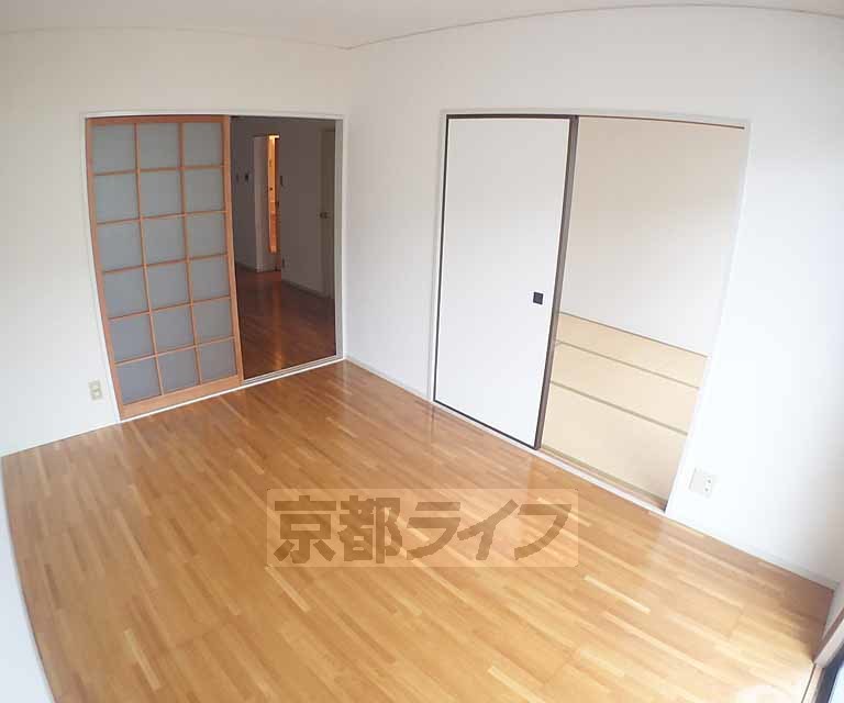居室・リビング　広々としたお部屋です