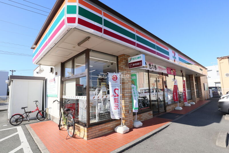 コンビニ　セブンイレブン浜松向宿店（コンビニ）まで447m