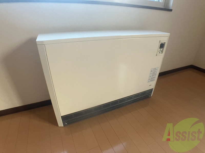 その他設備　電気暖房です。冬場の寒い日でも安心ですね～