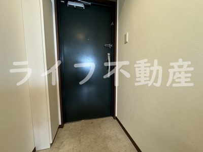 玄関　収納もある玄関です