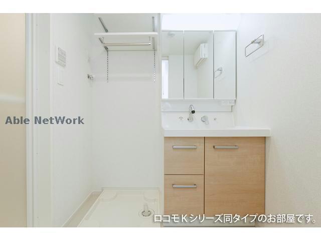 洗面設備　※同型タイプ参考写真