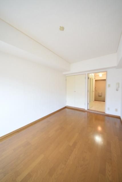 居室・リビング　☆明るいお部屋☆