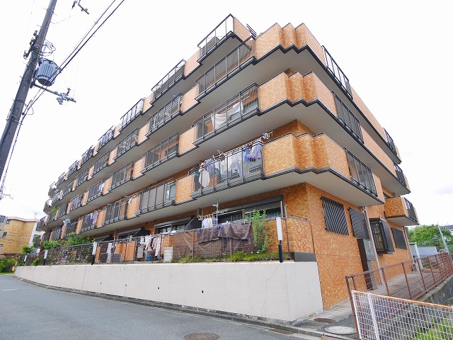 建物外観　外観は落ち着いています