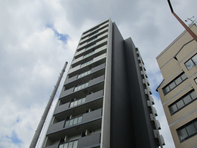 建物外観　分譲マンションならではの重厚感です