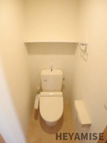 トイレ　※同間取りの別の階のお部屋の写真です※