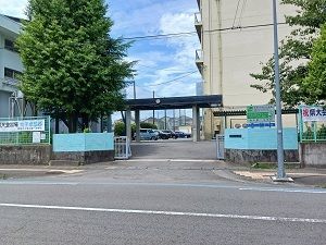 中学校　静岡市立清水第一中学校（中学校）まで140m
