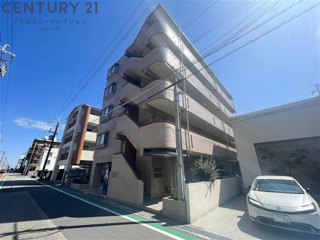 建物外観　敷地内に駐車場あります！