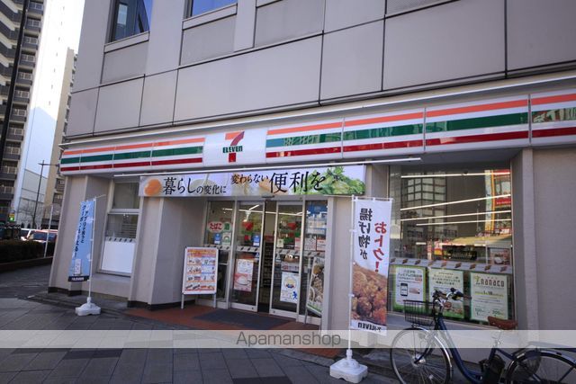 コンビニ　セブンイレブン（コンビニ）まで292m