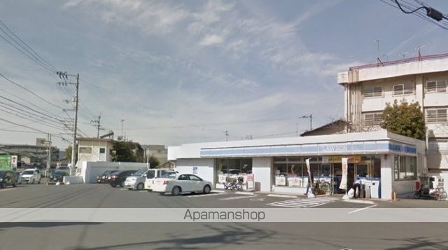 コンビニ　ローソン高松木太町７区（コンビニ）まで445m