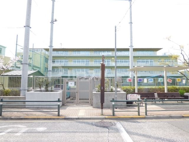 小学校　足立区立本木小学校（小学校）まで510m