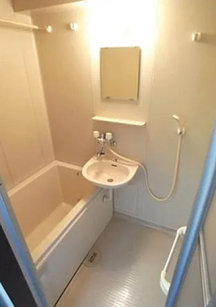 バス・シャワールーム　別部屋の画像を使用しております。