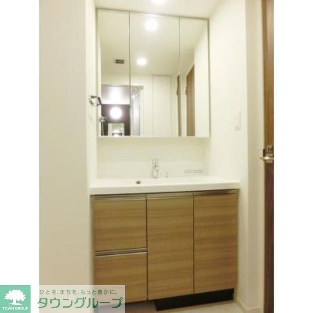 洗面設備　※写真は同タイプ住戸です。