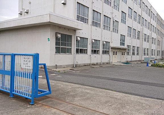 中学校　名古屋市立桜田中学校（中学校）まで147m