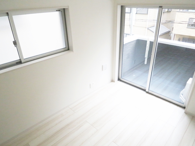 居室・リビング　2面採光のお部屋です。