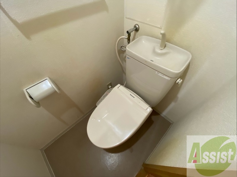 トイレ　こちらはトイレです。清潔感があり、安心して使用できます。