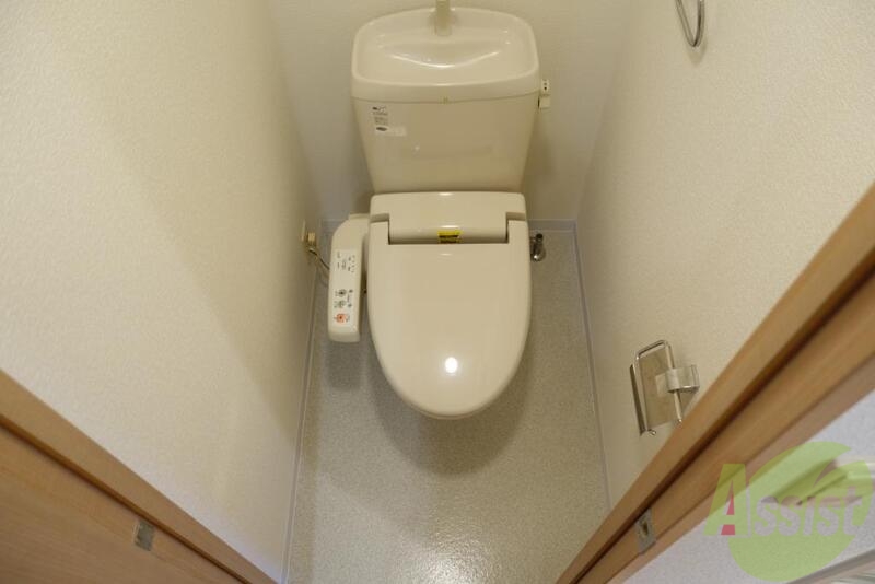 トイレ　暖房便座付きトイレです