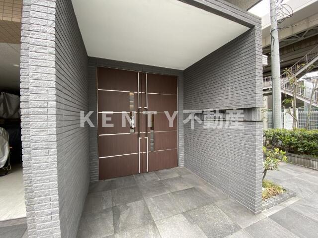 エントランス　建物の内部です