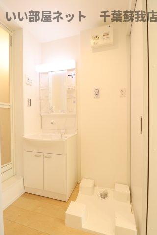 洗面設備　朝の準備に活躍する、洗髪洗面化粧台！