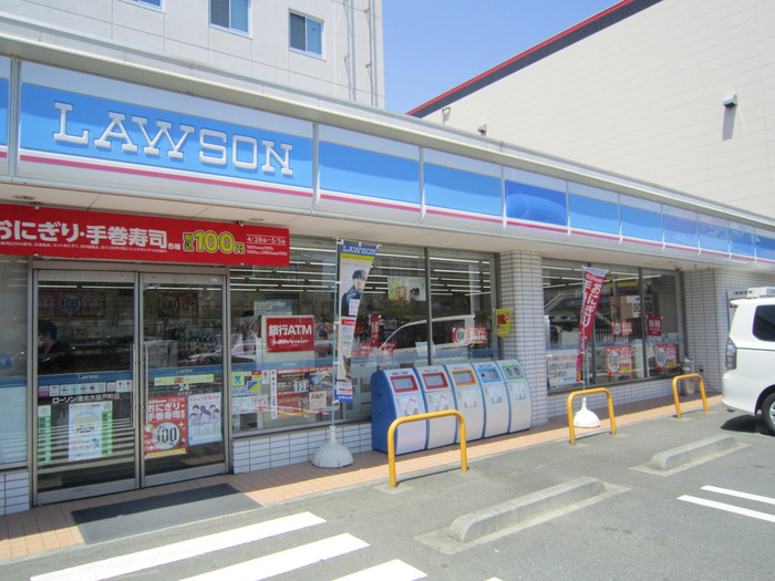 コンビニ　ローソン港北大豆戸町店（コンビニ）まで349m