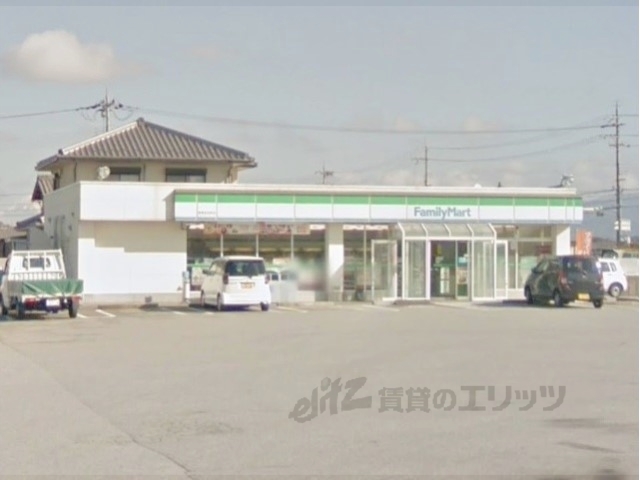 コンビニ　ファミリーマート彦根金田町店（コンビニ）まで1400m
