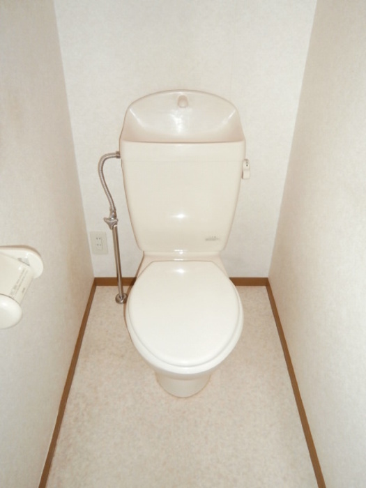トイレ　トイレもきれいです