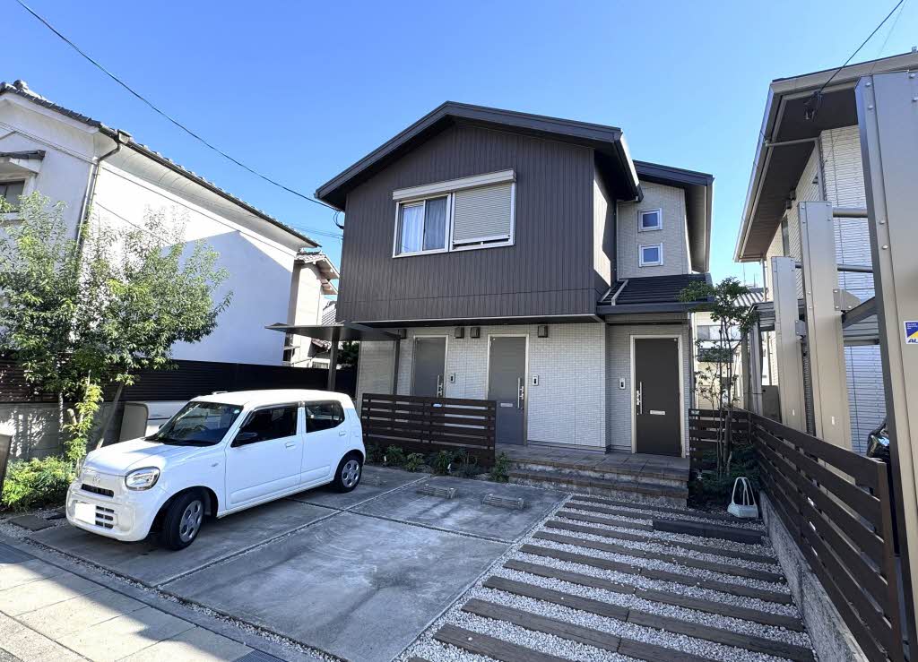 建物外観　落ち着いた雰囲気の外観です