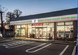 コンビニ　セブンイレブン 国立谷保南店（コンビニ）まで740m