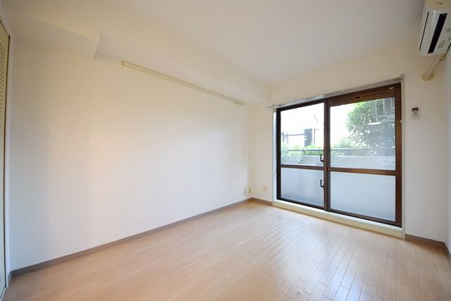 居室・リビング　★明るいお部屋です★