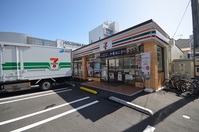 コンビニ　セブン－イレブン　広島東観音町北店（コンビニ）まで70m