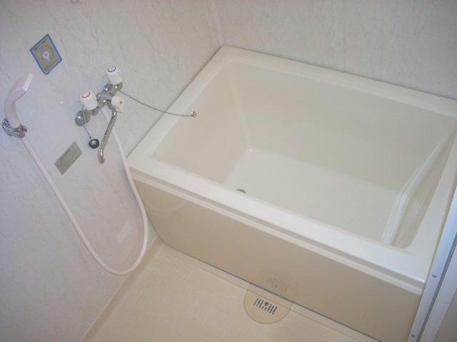 バス・シャワールーム　※別部屋写真