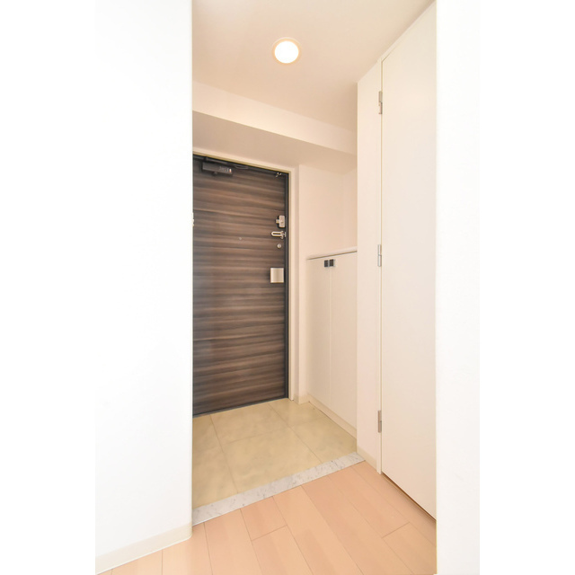 Gramercy Sakaeの玄関写真