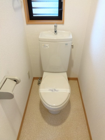 セラビ C’EST LA VIEのトイレ写真