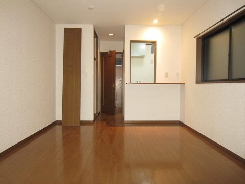 ヴィララックルジューンの玄関写真