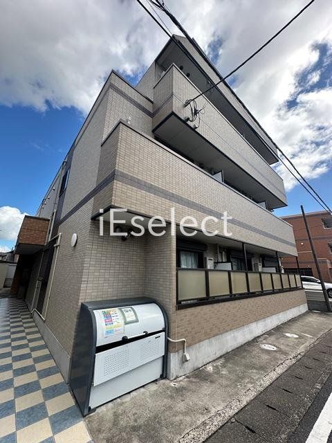 建物外観　2016年築のオートロック付デザイナーズマンションです。